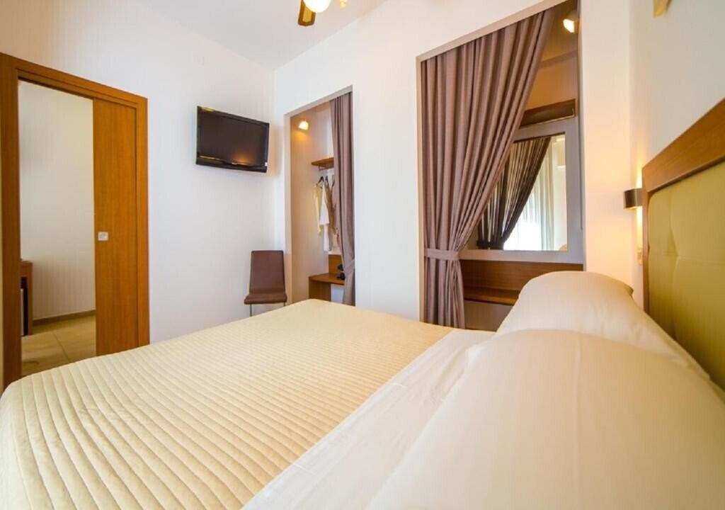 Апартаменти Mediterraneo Cattolica 3*