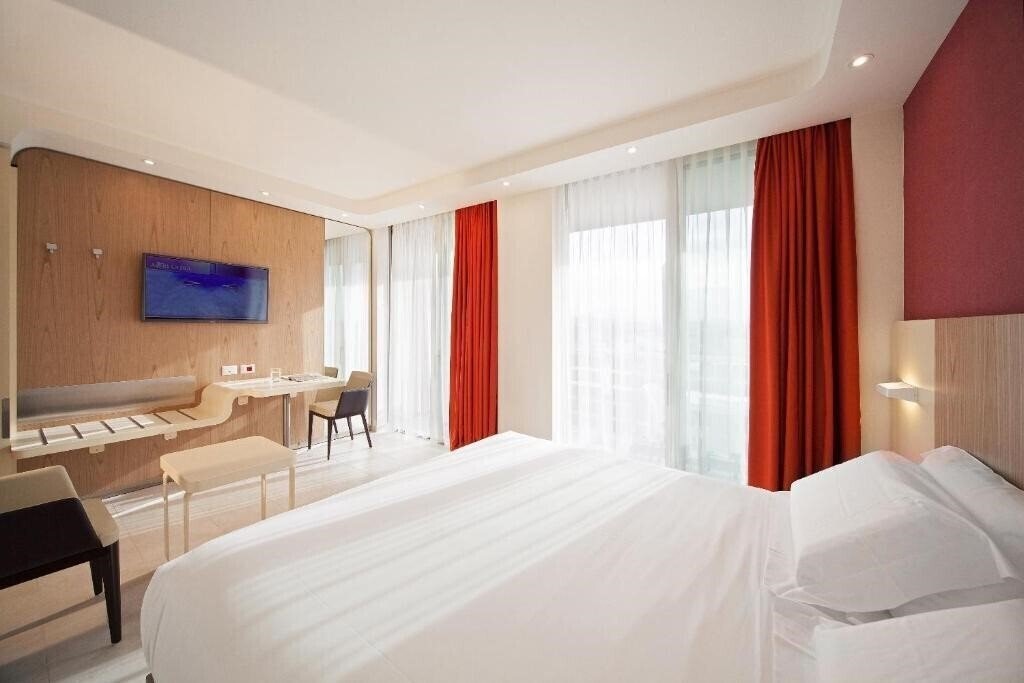 Территория Hotel Aria 4*