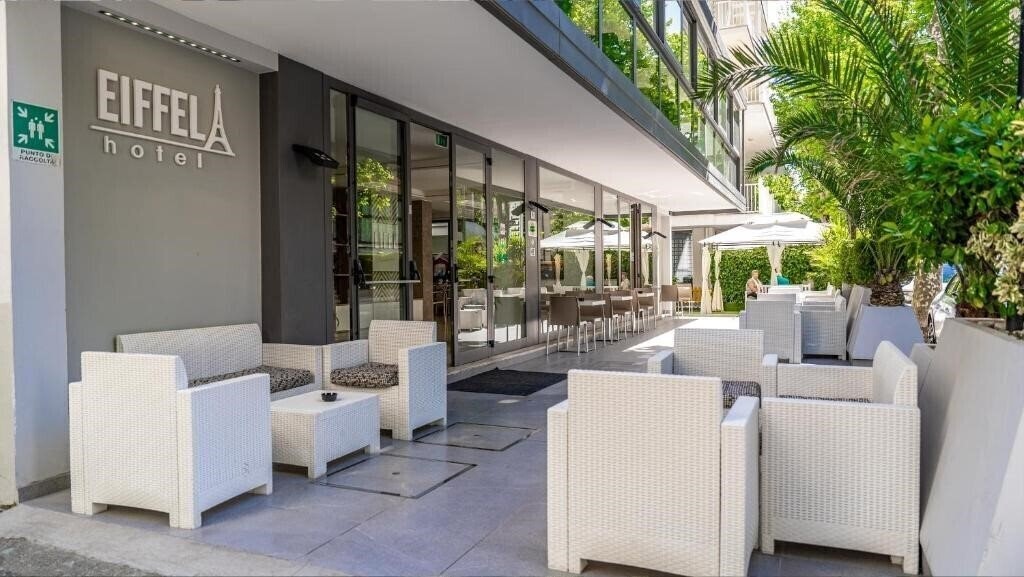 Вид Hotel Eiffel 3*