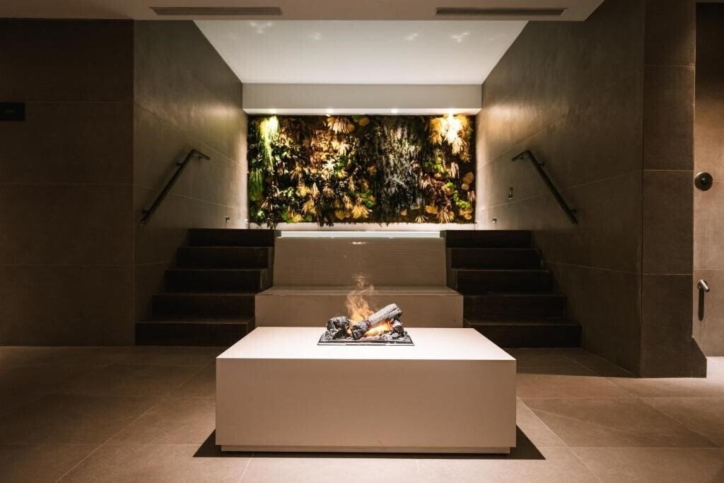 Апартаменты De La Ville Hotel (Riccione) 4*