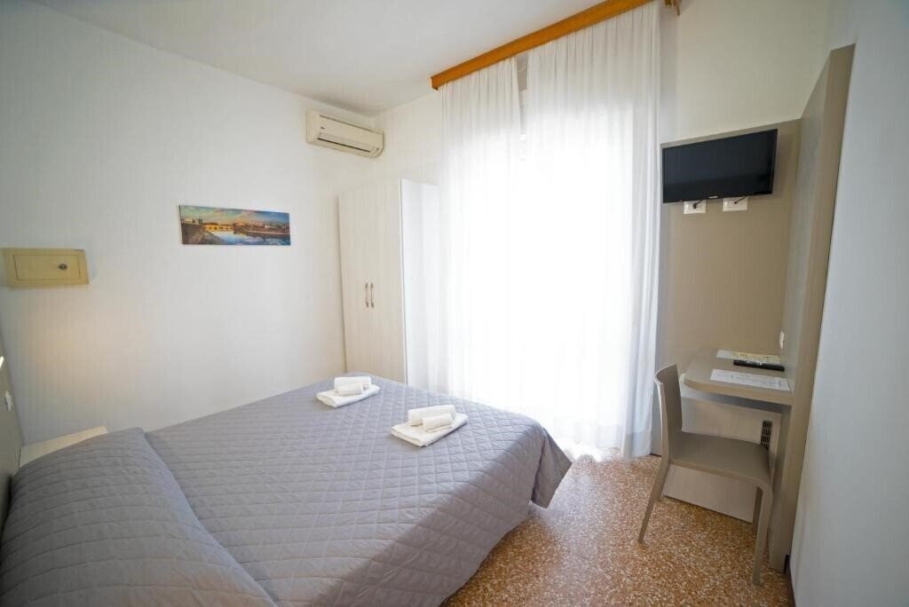 Апартаменти Hotel Ischia 2*