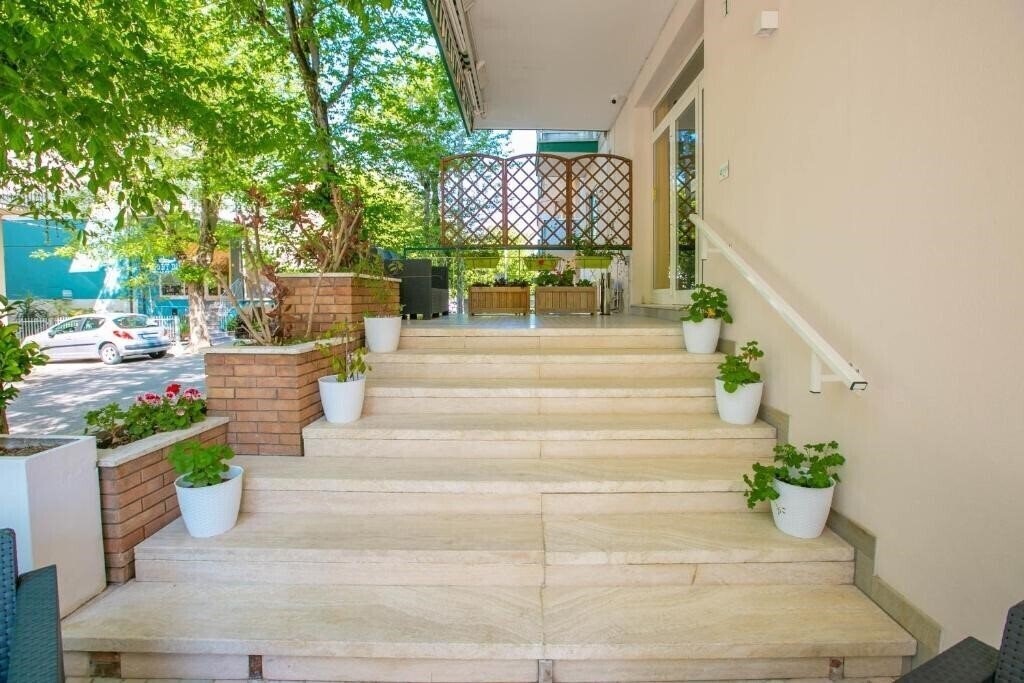 Територія Hotel Mara 2*