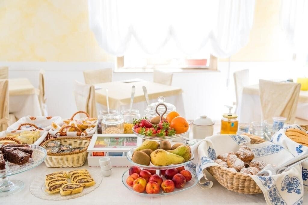 Зображення Hotel St. Moritz 3*