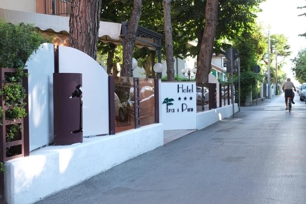 Отель Fra I Pini 3*