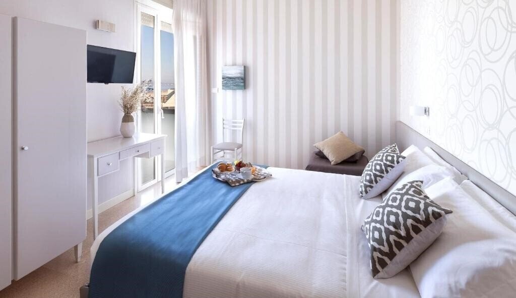 Панорама Little 3*