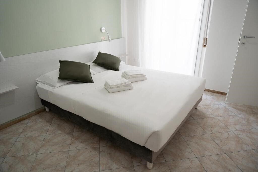 Зображення Hotel The Sea 2*