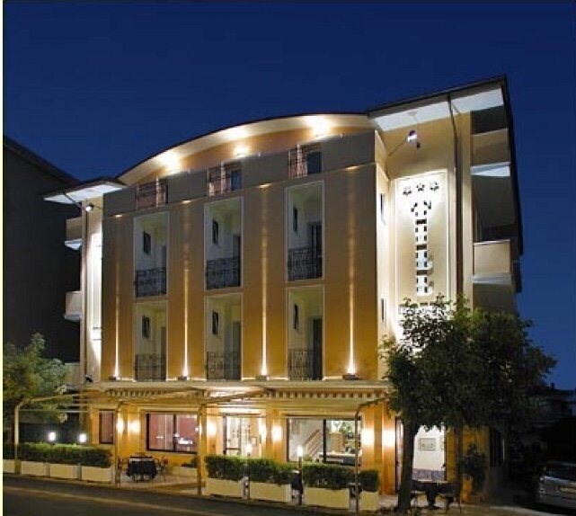 Готель Hotel Till 3*