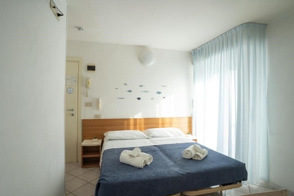 Территория Hotel Kelly 2*