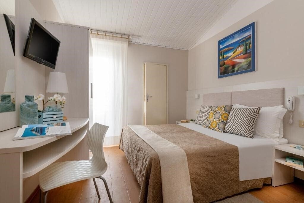 Фото Eliseo Riccione 3*