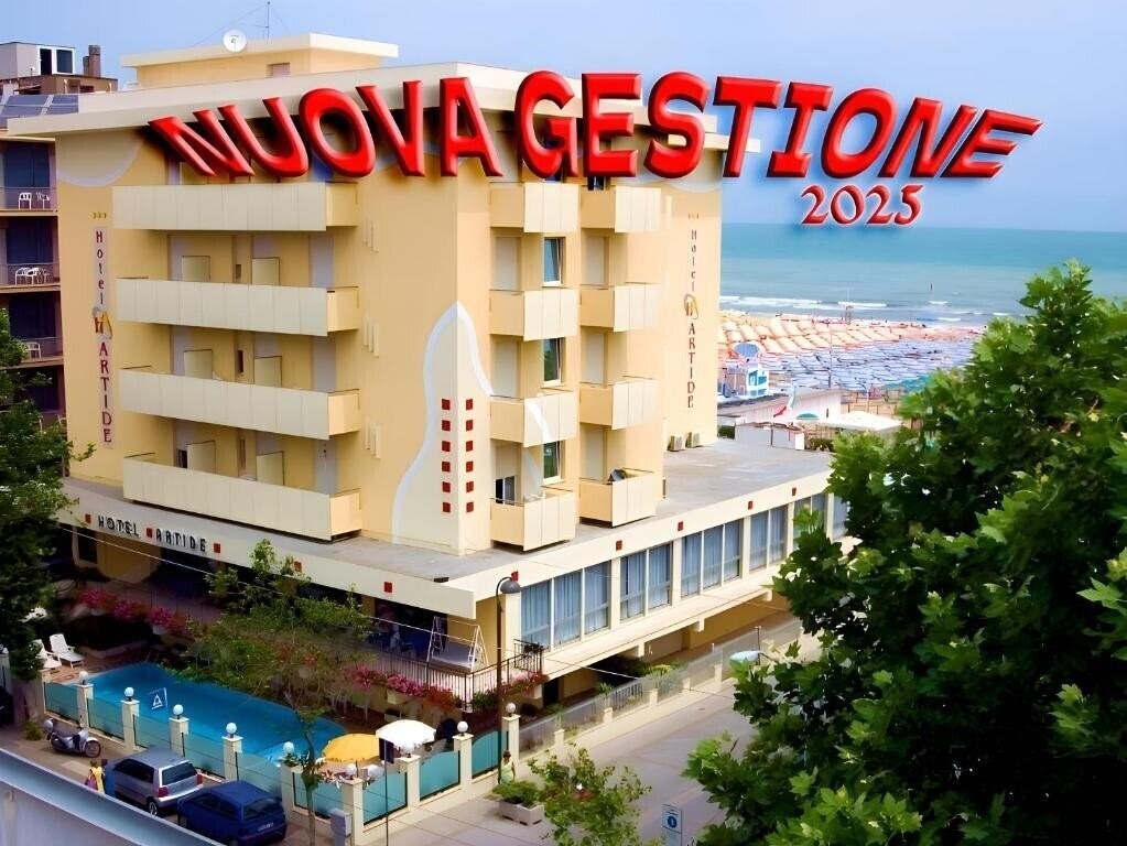 Готель Artide 3*