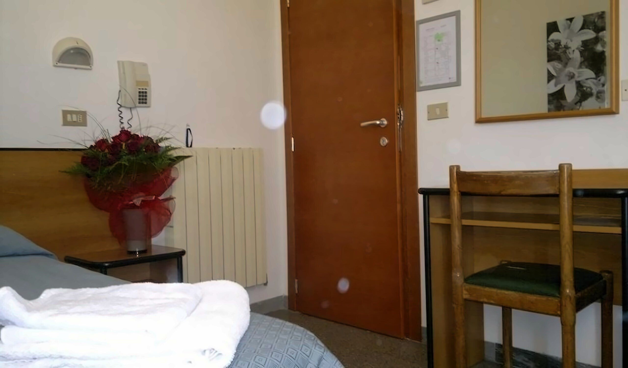 Апартаменти Half Moon 3*