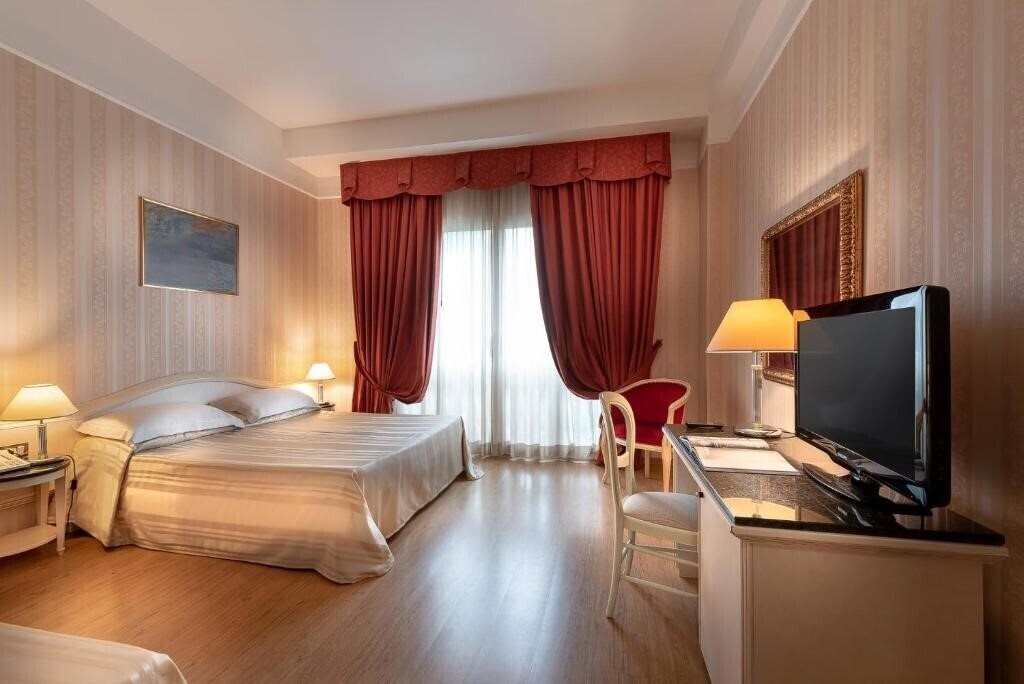 Апартаменти President 4*