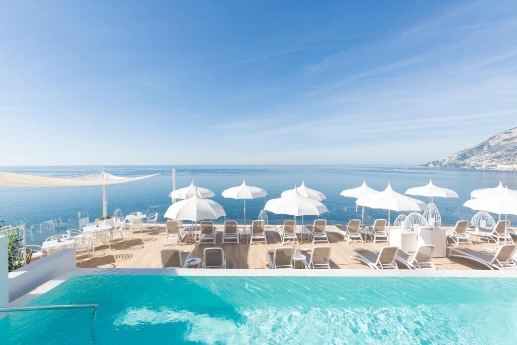 Отель Club Due Torri 4*