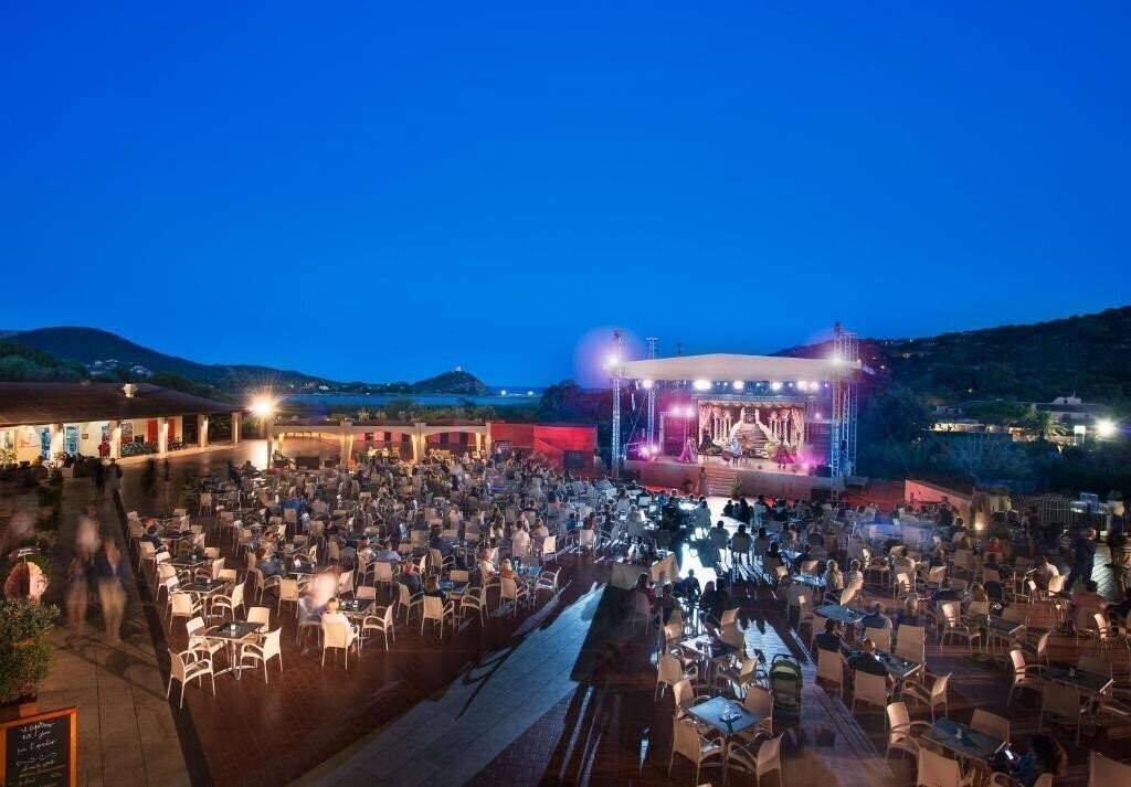 Территория Chia Laguna Resort - Village 4*