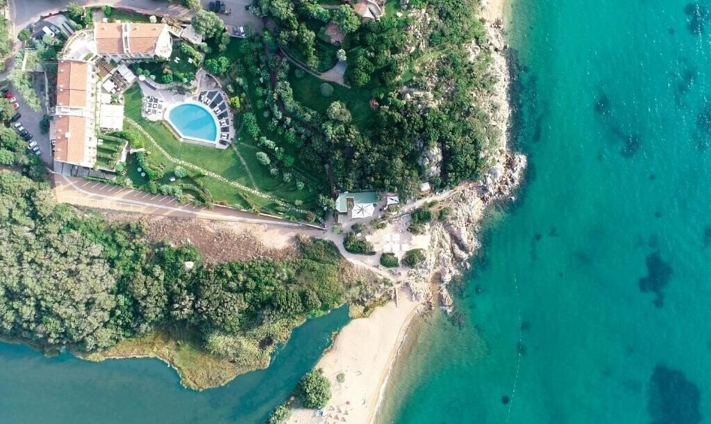 Панорама L'Ea Bianca Luxury Resort (ex. L E A Bianca Luxury Resort) 5*