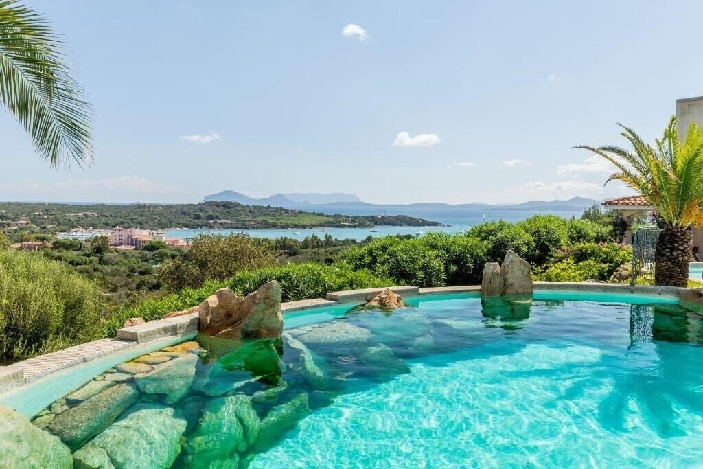 Панорама Petra Bianca 4*