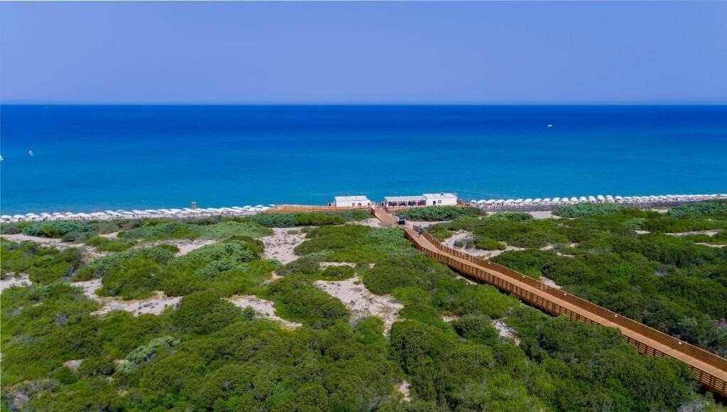 Територія Is Serenas Badesi Resort (ex. Bluserena Is Serenas Badesi Village) 4*