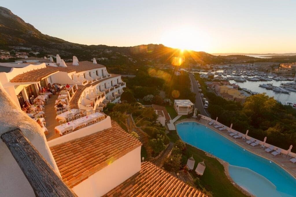 Панорама Luci Di La Muntagna 4*