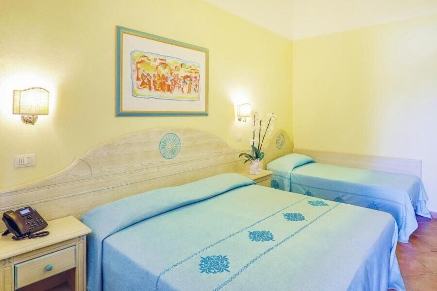 Панорама Nicolaus Club Li Cucutti 4*