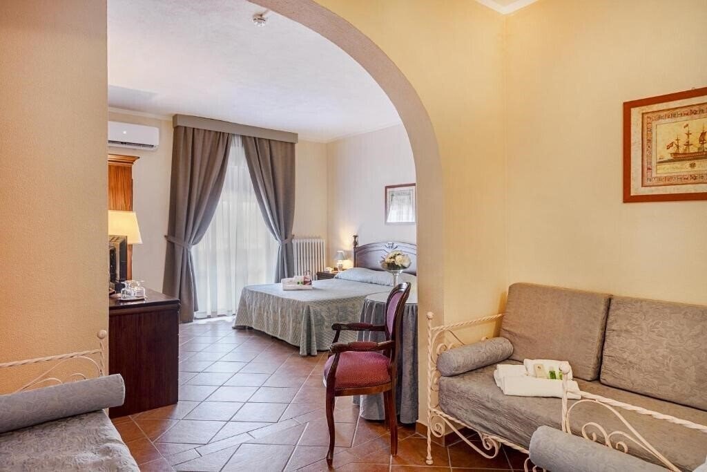 Апартаменты Colonna Palace Hotel Mediterraneo 4*