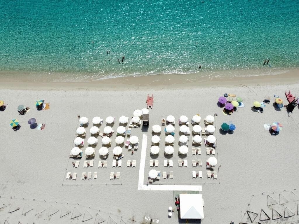 Вид iH Hotels Villasimius Le Zagare Resort (ex. Club Le Zagare) 4*