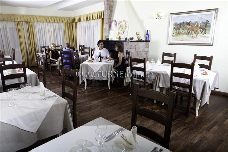 Апартаменти Horse Country Resort 4*