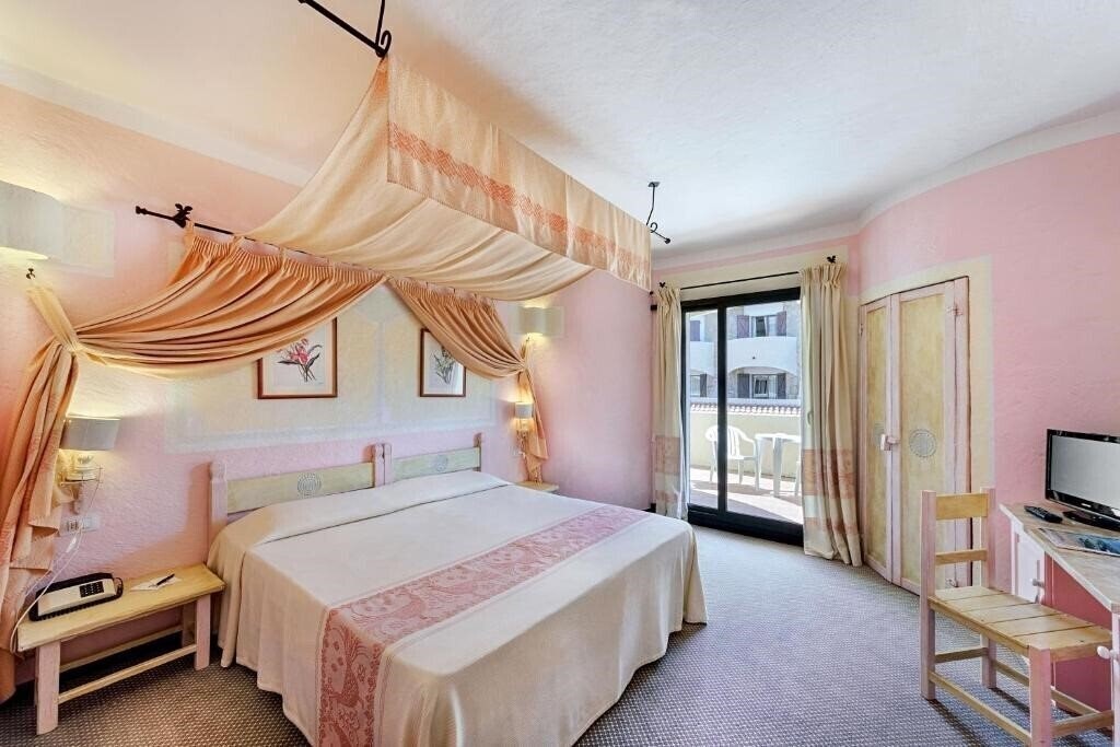 Панорама Grand Hotel Smeraldo Beach 4*