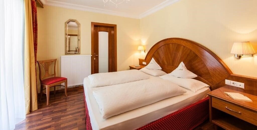 Фотографія Oswald 4*