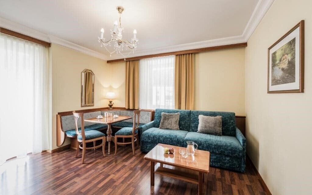 Панорама Oswald 4*