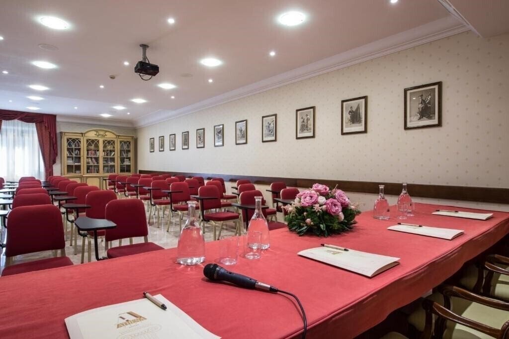 Вид Athena Hotel 4*