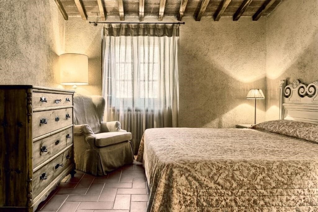 Вид Borgo Di Pietrafitta Relais 3*
