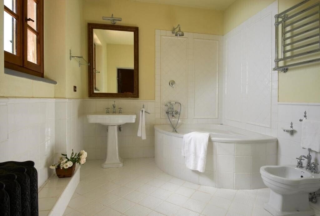 Територія Borgo Di Pietrafitta Relais 3*