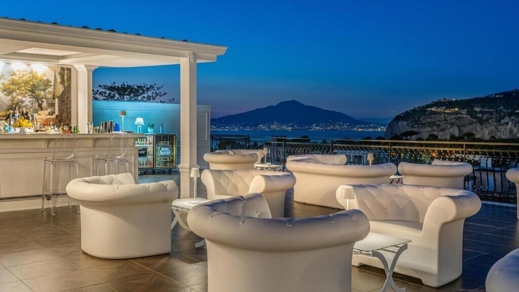 Панорама Majestic Palace 4*