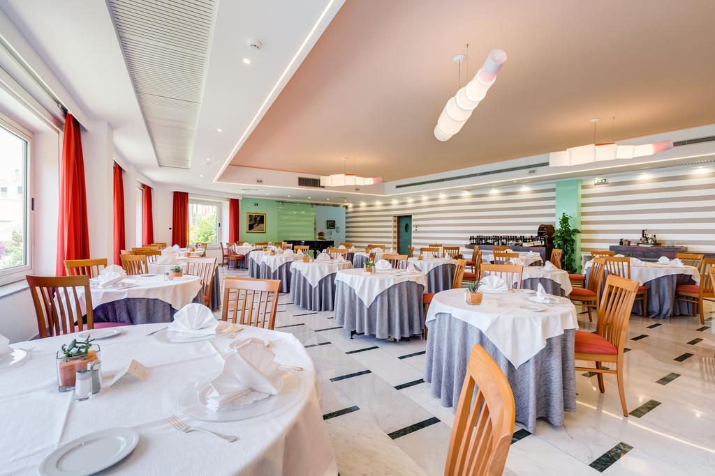 Апартаменты La Solara 4*