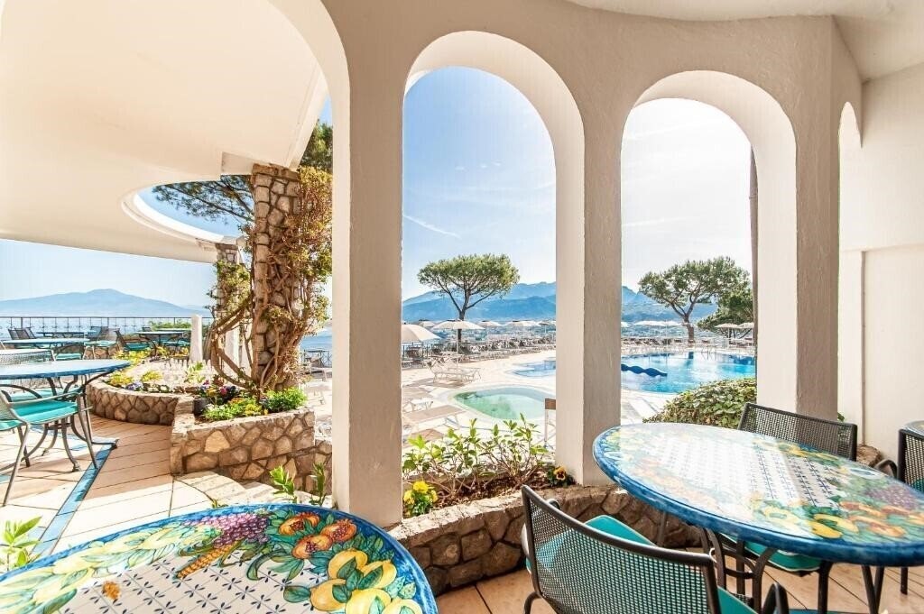 Територія Grand Hotel President 4*