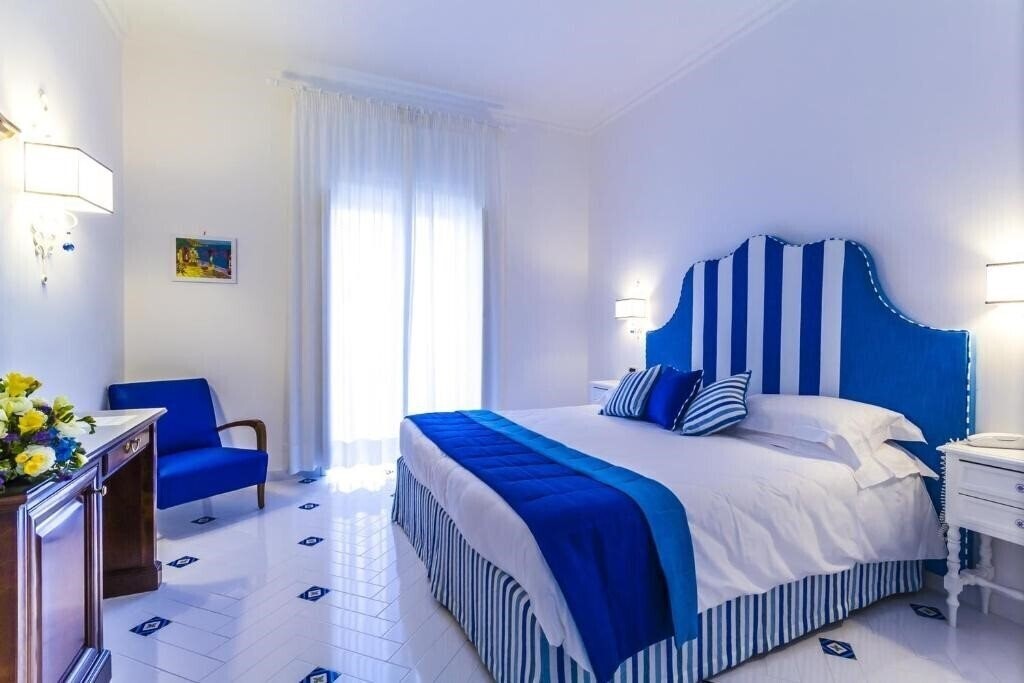 Панорама Villa Di Sorrento 3*