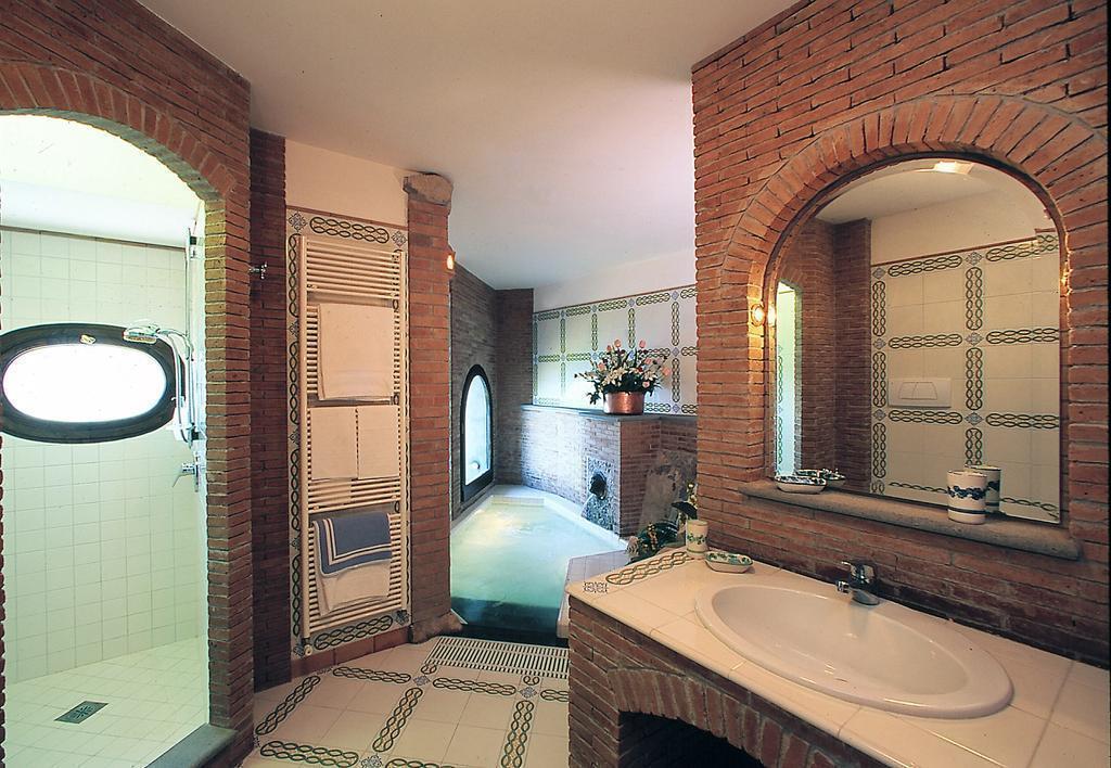 Вид La Tonnarella 4*