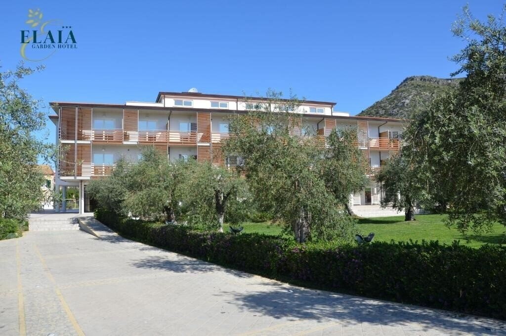 Апартаменты Elaia Garden Hotel 3*