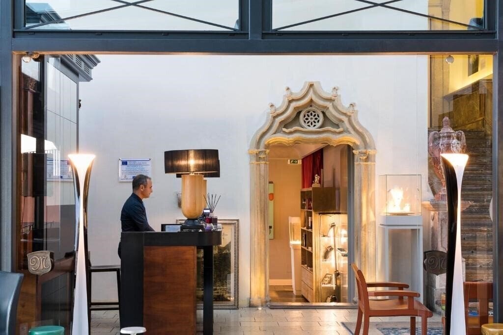 Апартаменти Metropole Maison D'Hotes 5*