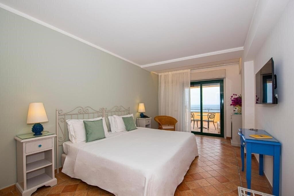 Территория Baia Taormina - CDSHotels (ex. Baia Taormina Grand Palace) 4*