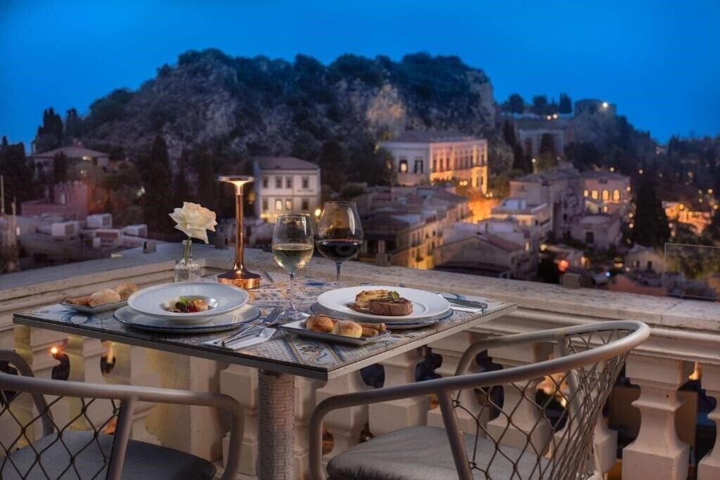 Готель Nh Collection Taormina 5*