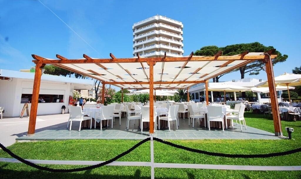 Панорама Appartamenti Torre del Sole 4*