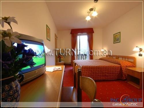 Апартаменти Adamello 3*