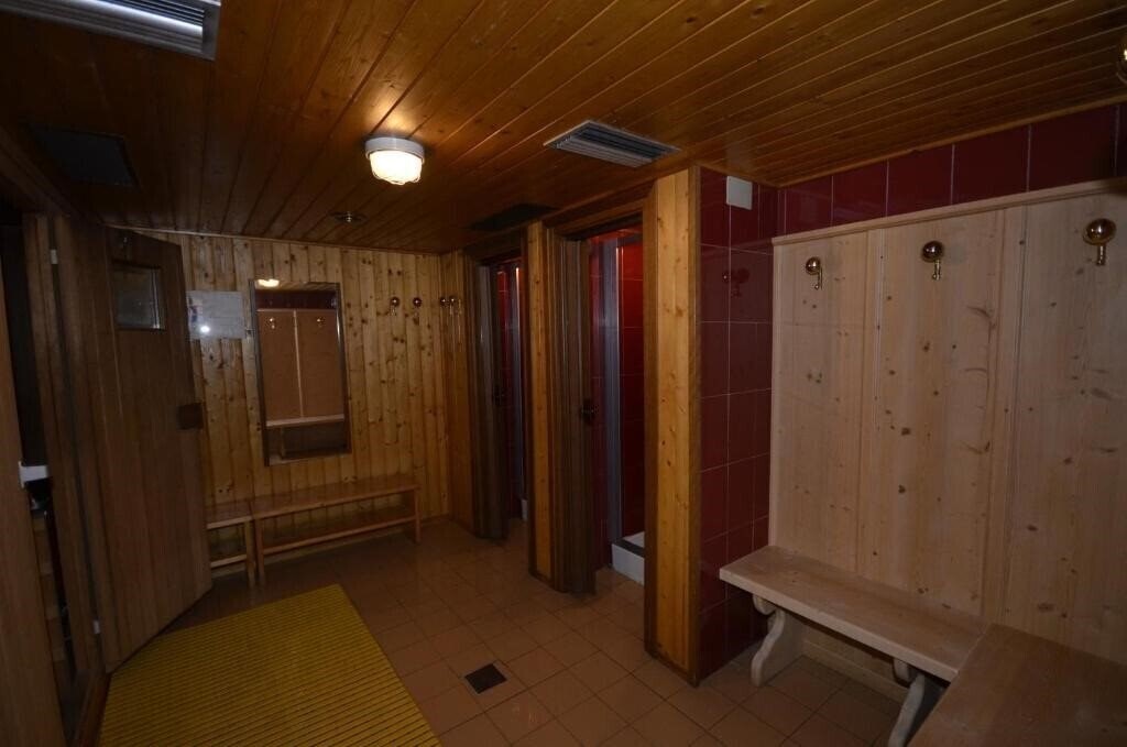 Територія Hotel Cristallo Madonna di Campiglio 4*