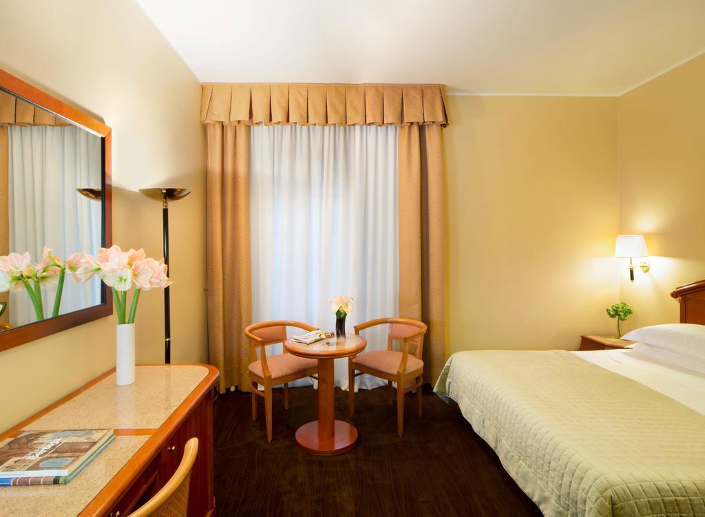 Вид Starhotels Majestic 4*