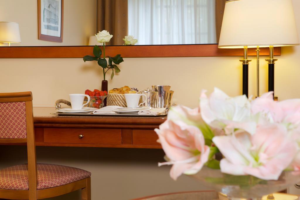 Территория Starhotels Majestic 4*