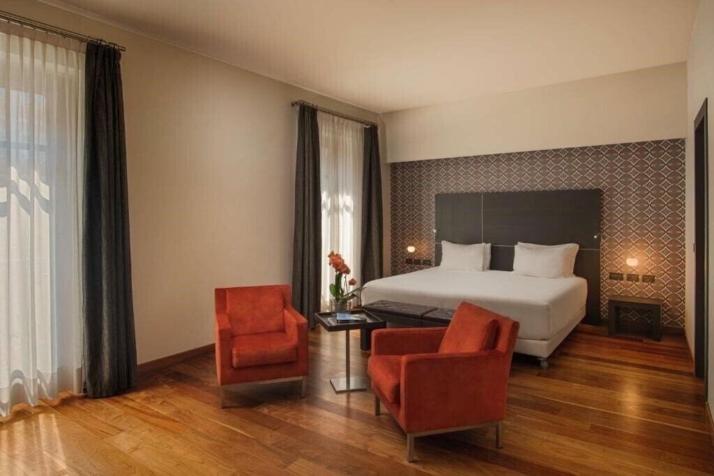 Апартаменти Nh Santo Stefano 4*