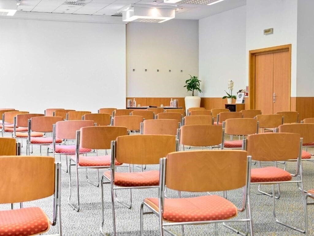 Апартаменти Novotel Torino Corso Giulio Cesare 4*