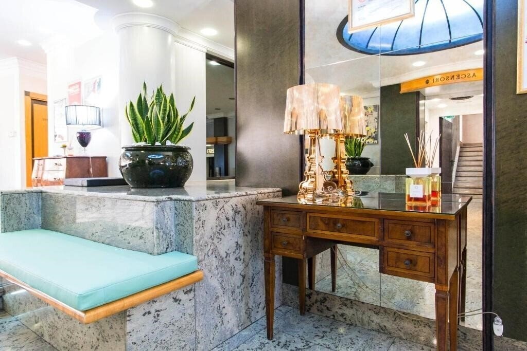 Отель Qualys Royal Torino 4*