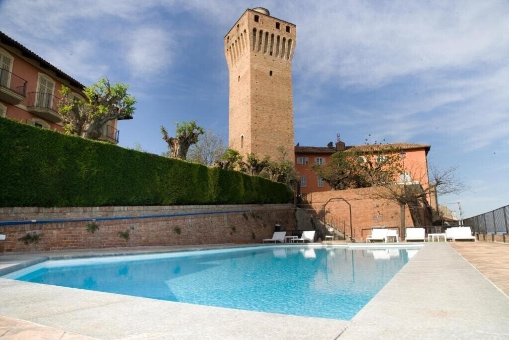 Территория Castello Di Santa Vittoria 4*